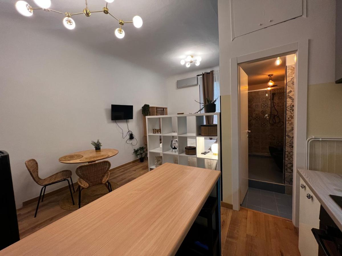 Regina Milano Ai Navigli - Sky Tv, Wifi And Breakfast Box Apartment Exterior photo