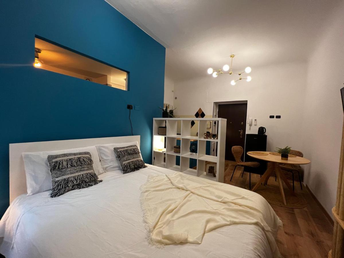 Regina Milano Ai Navigli - Sky Tv, Wifi And Breakfast Box Apartment Exterior photo