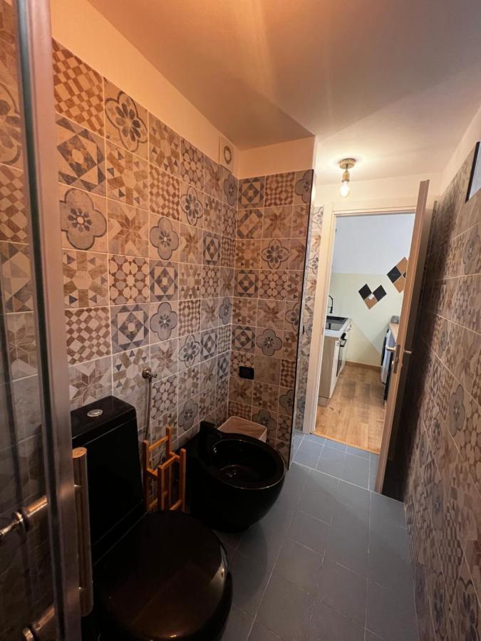 Regina Milano Ai Navigli - Sky Tv, Wifi And Breakfast Box Apartment Exterior photo