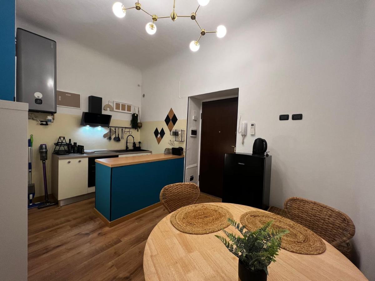 Regina Milano Ai Navigli - Sky Tv, Wifi And Breakfast Box Apartment Exterior photo
