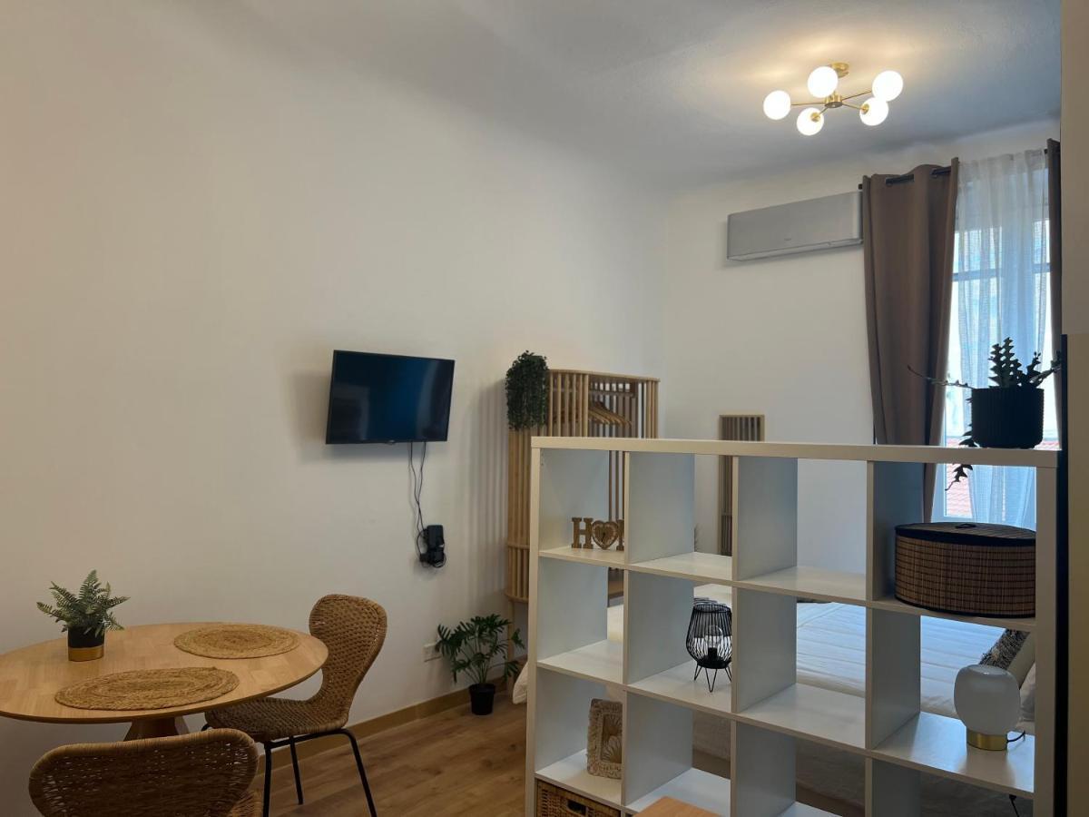 Regina Milano Ai Navigli - Sky Tv, Wifi And Breakfast Box Apartment Exterior photo